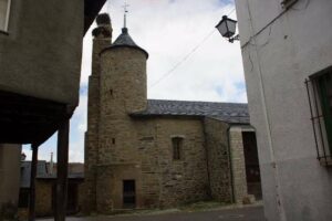 albares-de-la-ribera-iglesia-campanario-nido